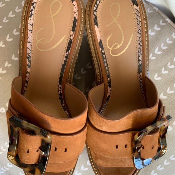 Comfortable wedge high heels - Picture 2 of 5